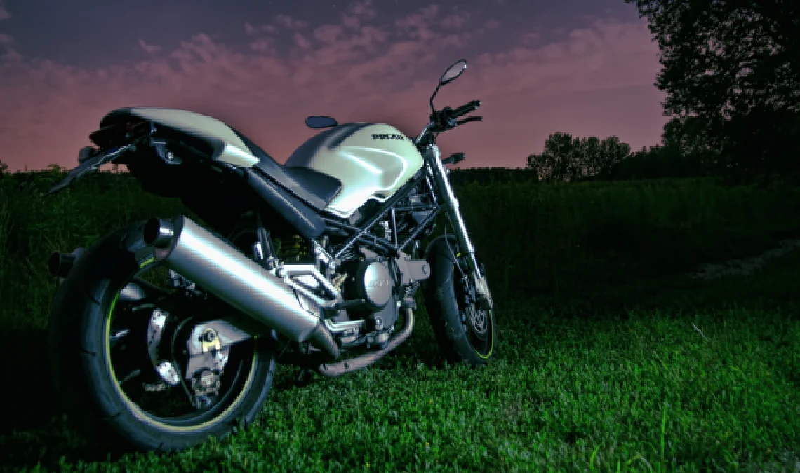 Bike Safety Features: हर बाइक राइडर को पता होने चाहिए ये 4 ज़रूरी फीचर्स